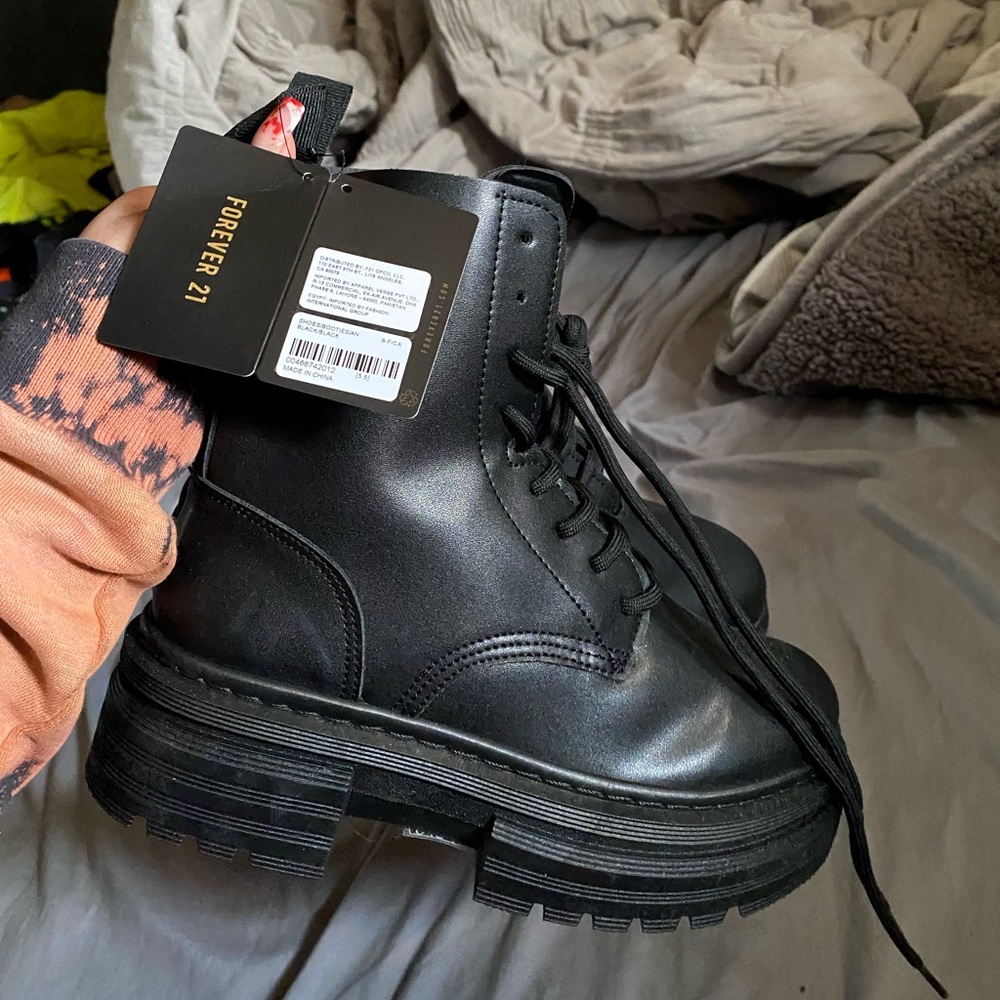 Platform boots